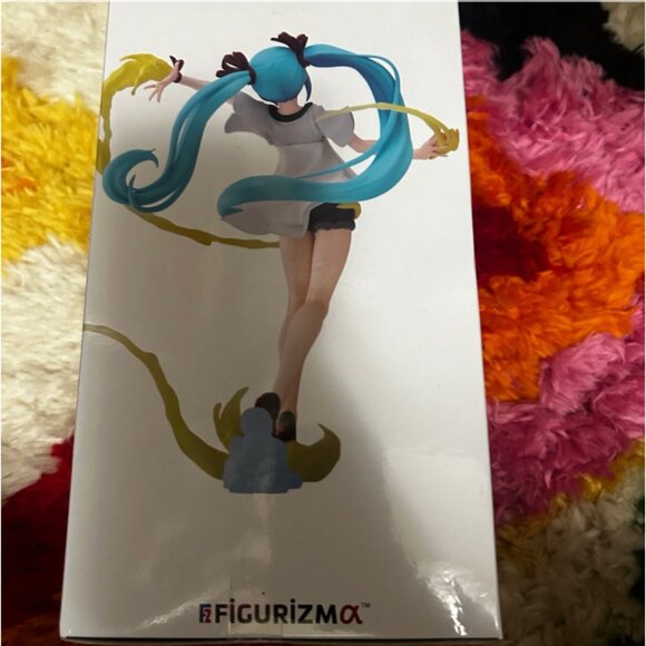 hatsune miku figure - Picture 3 of 4